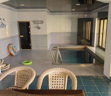 Kanimekh District House | Оранжерея