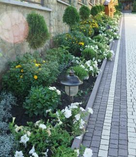 Vyzhnytsya House | Панська Господа