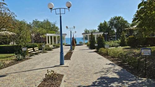 Yuzhne Apartment | Посуточно квартира у моря м Южне