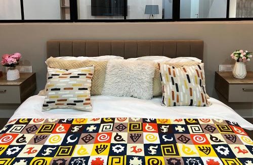 Almaty Apartment | Просторный люкс с шикарным видом