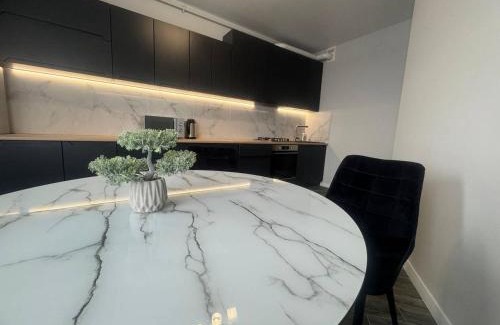 Lychakivskyi District Apartment | Просторі апартаменти у новобудові вул Вашингтона