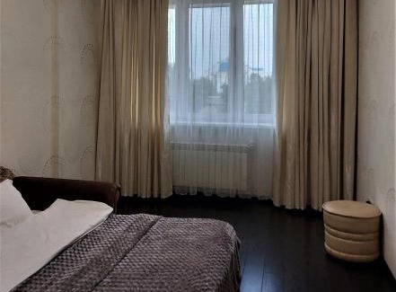 Dniprovs'kyi District Apartment | Просторі апартаменти