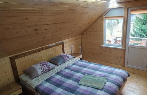 Manyava House | Під Краєм