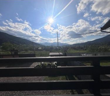 Verkhovyna House | садиба Дерев*яна Хата