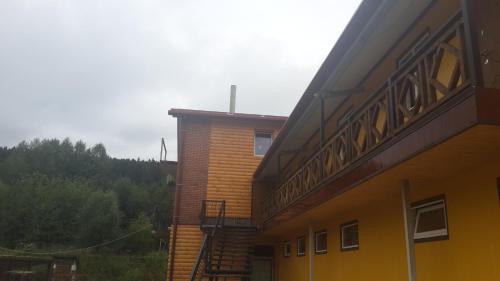 Skhidnytsya House | Садиба Леонтія