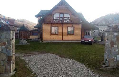 Snidavka House | Садиба Федорчуків Гірська хатина