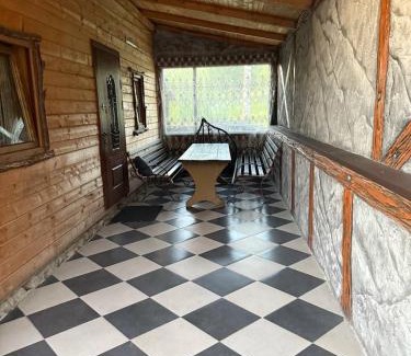 Vyzhnytsya House | Садиба 2 Підкова чан та сауна