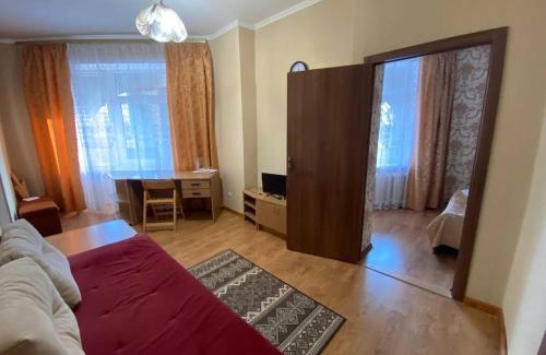 Velyka Omeliana Hotel | Санаторій Червона Калина