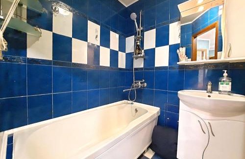 Sukhinovka Apartment | Слава Героям 11 Двокімнатна квартира з ванною і кондиціонером Безконтактне заселення 24-7