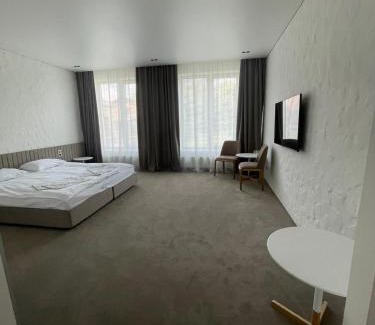 Pavlohrad Hotel | Смерекова хата