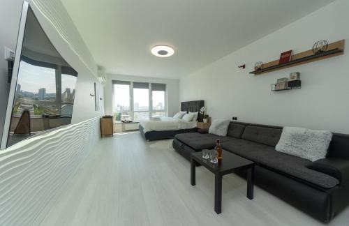 Obolon' Apartment | Солнечные просторные апартаменты Метро Минская