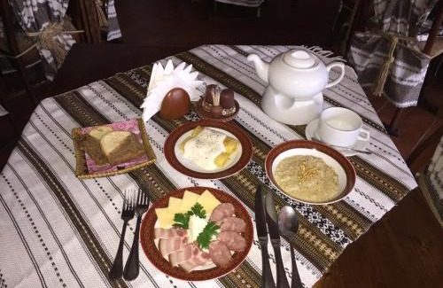 Vyzhnytsya Hotel | Туристично розважальний комплекс "Стіжок"