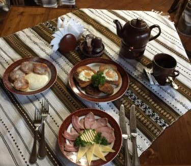 Vyzhnytsya Hotel | Туристично розважальний комплекс "Стіжок"