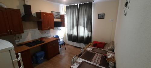 Irpin Apartment | Чудова простора квартира з євроремонтом в районі Центрального парку Сільпо Університету