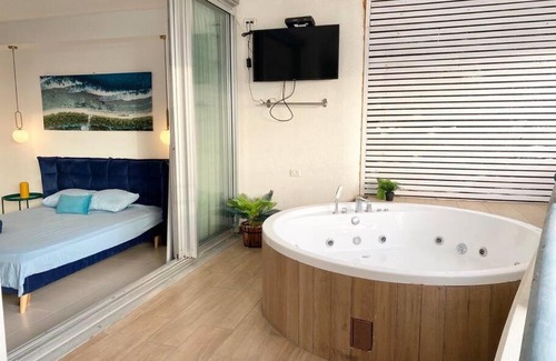 Nahariya Apartment | Шикарная студия с Джакуззи