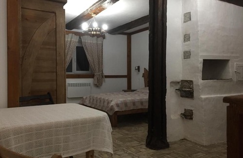 Sharhorod Cabin | Эко отель "Золотая подкова"