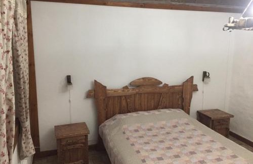 Sharhorod Cabin | Эко отель "Золотая подкова"