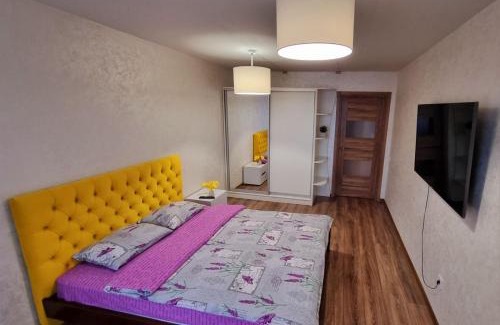 Lutsk Apartment | Яровиця 2 кімнати 4 поверх