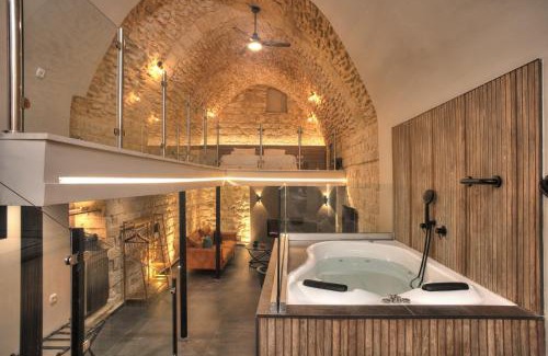 Artists Colony House | אבנים טובות