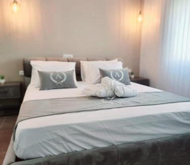 Bruchim Qela' Alon House | אגם בטבע