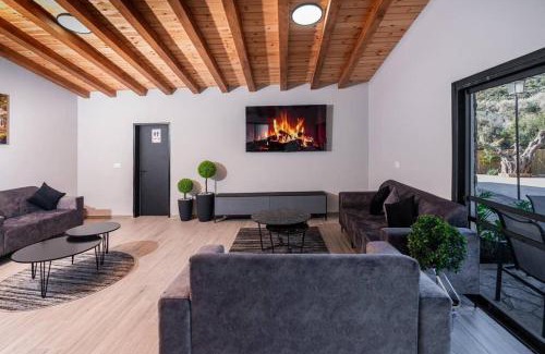 Yarka Villa | אחוזת המלכים - וילה מטורפת ומבודדת עם בריכה פרטית מחוממת ומקורה עם ג'קוזי