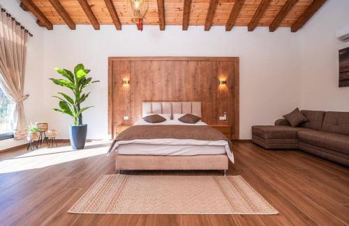 Yarka Villa | אחוזת המלכים - וילה מטורפת ומבודדת עם בריכה פרטית מחוממת ומקורה עם ג'קוזי