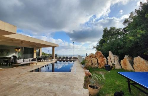 Hanita Villa | אלון הגליל וילת אירוח - וילה מדהימה עם בריכה פרטית ונוף מושלם