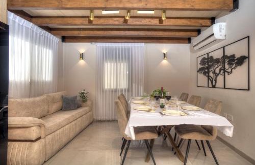 Safed Old City Apartment | אצולת אכסוף - Echsof
