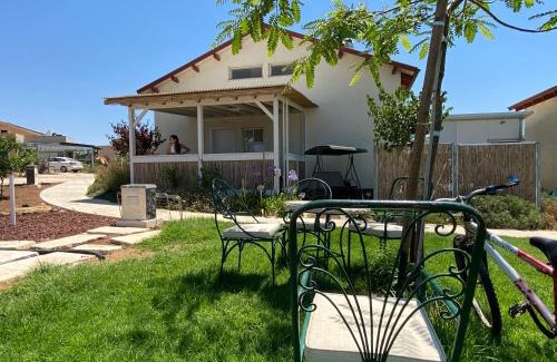 Avnei Eitan House | אצלנו בחצר