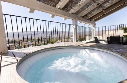 HaZoreim Apartment | בגג העמק On the roof of the valley