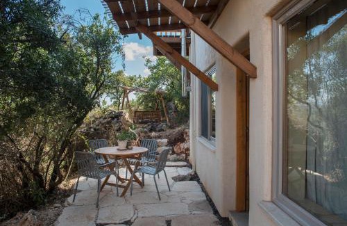 Abirim House | בית האלה Home of Ela