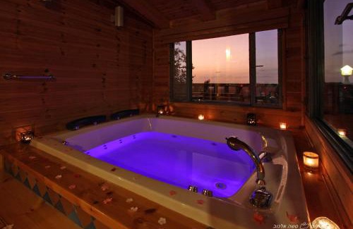 Mateh Asher Cabin | בקתות מול השקיעה