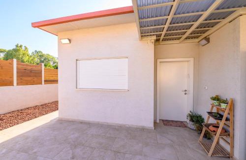 Shadmot Dvora Apartment | דירת נופש מרחבים Merhavim Villa