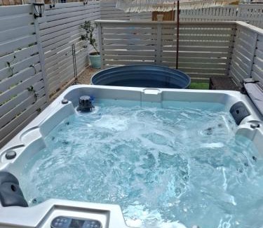 Meona Cabin | הבקתה של רינת