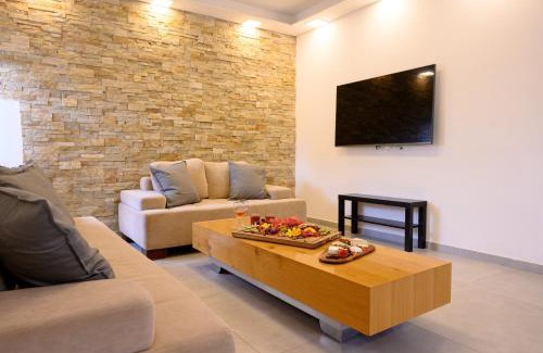 Shlomi Villa | העוגן והים - The Anchor and the Sea