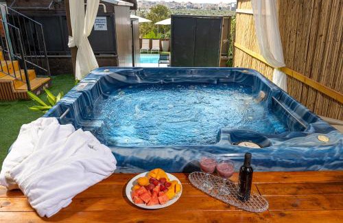 Mateh Asher Apartment | הפנינה הרומנטית - 2 צימרים מהממים עם ג'קוזי ובריכה משותפת