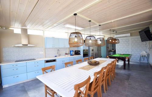 Ma'ale Yosef Apartment | וילה אלסוס - וילה מהממת עם בריכה פרטית, ג'קוזי ונוף