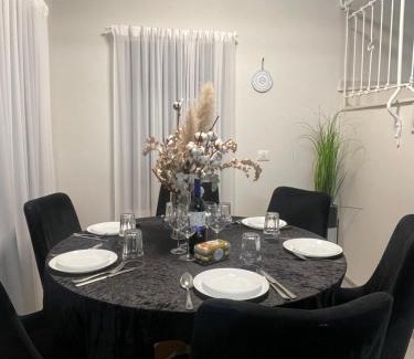 Migdal Villa | וילה לארבל