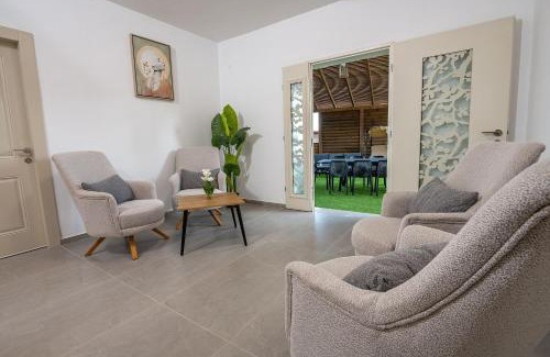 Ein Al-Asad Villa | וילה קצה ההרים- וילה מדהימה עם בריכה פרטית מול נוף מהמם