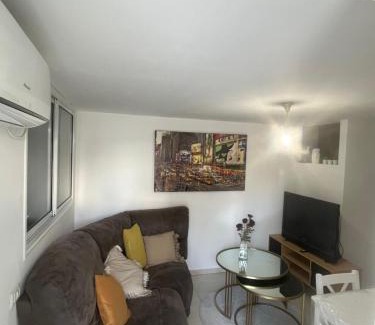 Qiryat Shemona Apartment | יחידת דיור חדשה עם גינה ומקלט - היחידה בגליל