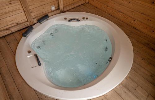 Buq'ata Apartment | נוף הכפר - 6 חדרי אירוח לזוגות ומשפחות עם ג'קוזי משותף