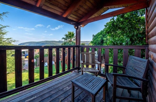 Mevoot HaHermon Ski Chalet | נופים בדישון