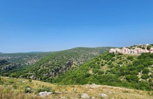 Ma'alot - Tarshiha Apartment | נופש בגליל