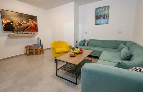 Bruchim Qela' Alon Apartment | סוויטות חיאת - סוויטות מהממות עם בריכה משותפת מול נוף מהמם