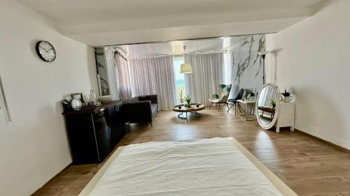 Nahariya Apartment | סוויטת בוטיק על הים