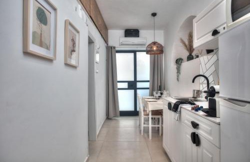 Safed Old City Apartment | סוויטת גן עדן - Gan Eden Suite