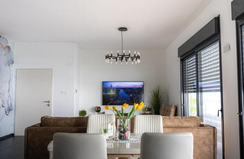 Shlomi Apartment | סויטת החורש