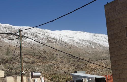 Majdal al-Shams Apartment | צימר גבול החרמון עם גקוזי