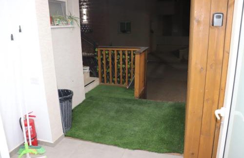 Majdal al-Shams Apartment | צימר גבול החרמון עם גקוזי