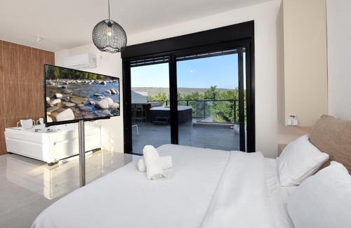 Amka Villa | קולינה וארדה